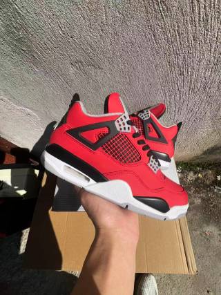 Air Jordan 4 Women Retro